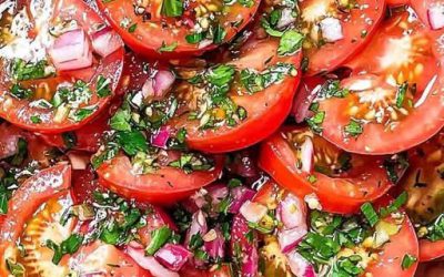 Salade de Tomates Marinées Savoureuse