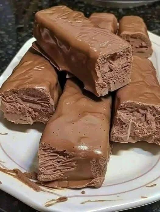 Zéro glucides ! Vous pouvez en manger autant que vous voulez, et ça vous aide à vous désaltérer ! Délicieux sans farine, facile et rapide. Je l’ai envoyé à ceux qui m’ont envoyé un message. Salut !